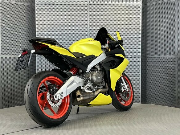 2022 Aprilia RS 660, жёлтый, 899000 рублей - вид 7