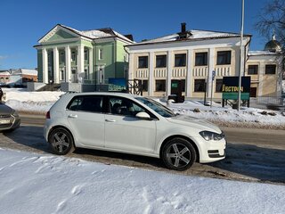 2014 Volkswagen Golf VII, белый, 850000 рублей, вид 2