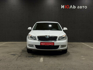2012 Skoda Octavia II (A5) Рестайлинг, белый, 900000 рублей, вид 2