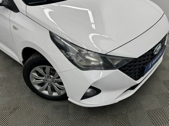 2021 Hyundai Solaris II Рестайлинг, белый, 1008067 рублей - вид 15