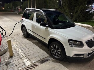 2016 Skoda Yeti I Рестайлинг, белый, 1400000 рублей, вид 1