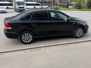 2015 Volkswagen Polo V, чёрный, 510000 рублей, вид 3