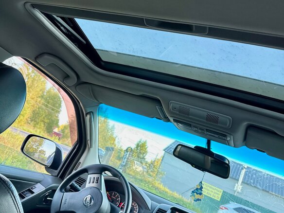 2005 Nissan Pathfinder III, чёрный - вид 19
