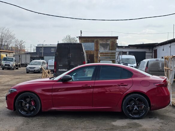2017 Alfa Romeo Giulia II (952), красный, 3000000 рублей - вид 6