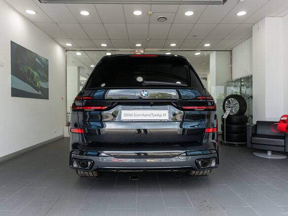 2025 BMW X7 40d I (G07) Рестайлинг, чёрный - вид 5