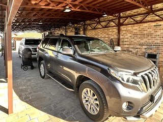 2016 Toyota Land Cruiser Prado 150 Series Рестайлинг 1, серый, 4000000 рублей, вид 3