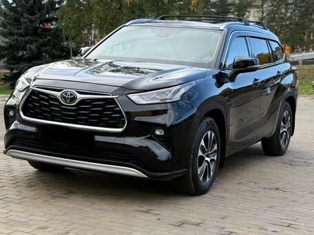 2020 Toyota Highlander IV (XU70), чёрный, 3380000 рублей, вид 1