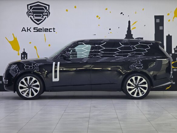 2026 Land Rover Range Rover D350 MHEV Long V, чёрный, 24200000 рублей - вид 3
