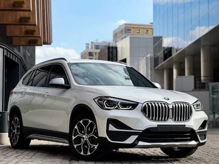2022 BMW X1 18i sDrive II (F48) Рестайлинг, белый, 1991000 рублей, вид 1