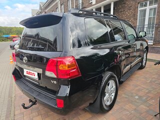 2013 Toyota Land Cruiser 200 Series Рестайлинг 1, чёрный, 4349000 рублей, вид 4
