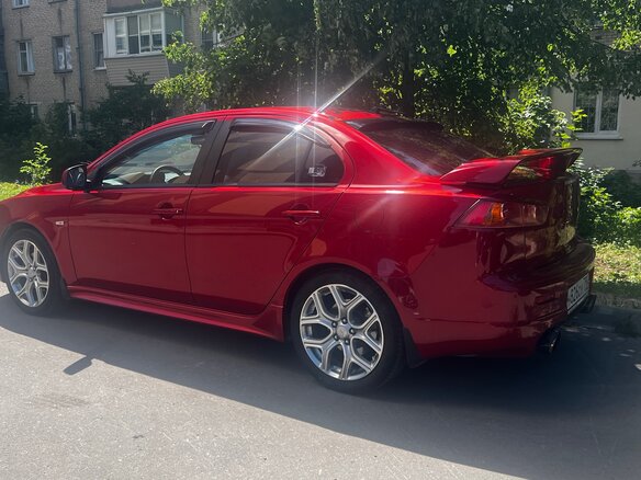 2008 Mitsubishi Lancer X, красный, 1050000 рублей - вид 3