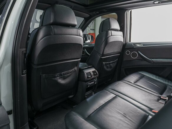 2011 BMW X5 M I (E70), белый - вид 10