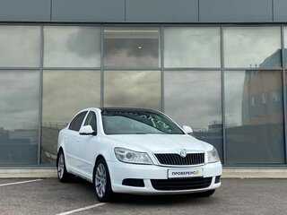 2011 Skoda Octavia II (A5) Рестайлинг, белый, 493000 рублей, вид 2
