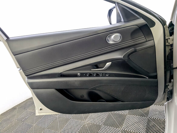 2021 Hyundai Elantra VII (CN7), серый, 1620000 рублей - вид 18