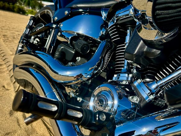 2023 Harley-Davidson Breakout, чёрный, 3750000 рублей - вид 17