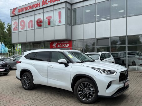 Toyota Highlander IV (XU70)