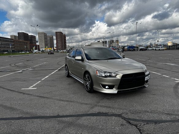 2008 Mitsubishi Lancer X, бежевый, 890000 рублей - вид 2