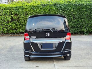 2015 Honda Freed I Рестайлинг 2, чёрный, 937000 рублей, вид 3