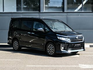 Toyota Voxy III (R80)