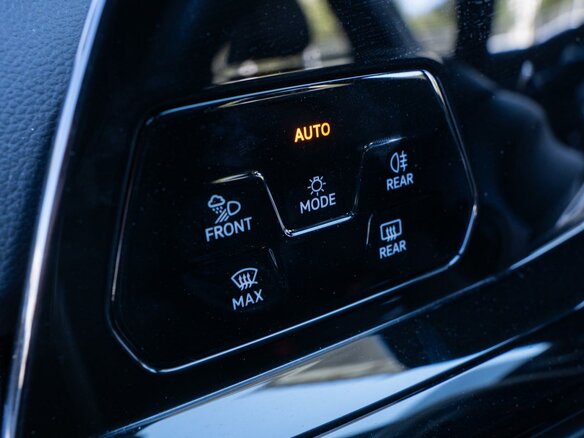 2024 Volkswagen Golf VIII, белый - вид 22