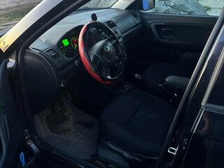 2011 Skoda Fabia II Рестайлинг, чёрный, 790000 рублей, вид 5