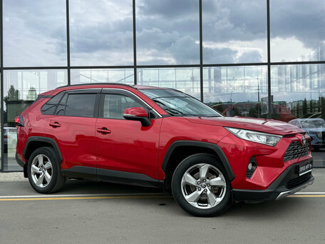 2021 Toyota RAV4 V (XA50), красный, 3050000 рублей, вид 3