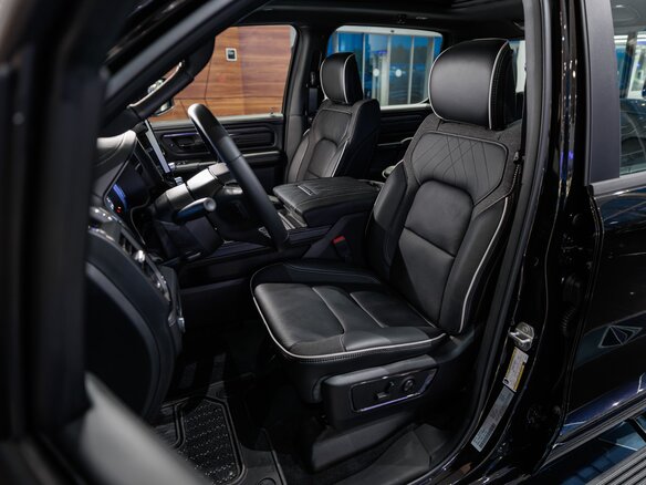 2026 Ram 1500 Crew Cab eTorque V Рестайлинг, чёрный, 11790000 рублей - вид 25