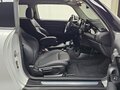 2022 Mini Hatch Cooper III (F55/F56) Рестайлинг 2, белый, 2083000 рублей - вид 5