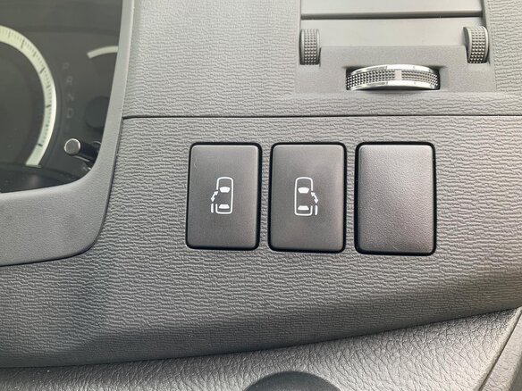 2014 Toyota ISis I Рестайлинг, белый, 1188008 рублей - вид 9