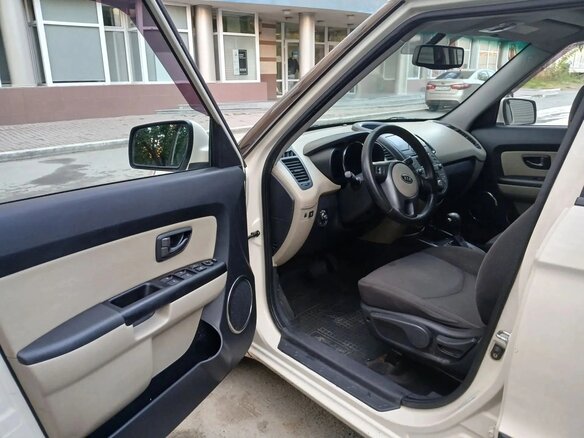 2011 Kia Soul I, бежевый, 490000 рублей - вид 10