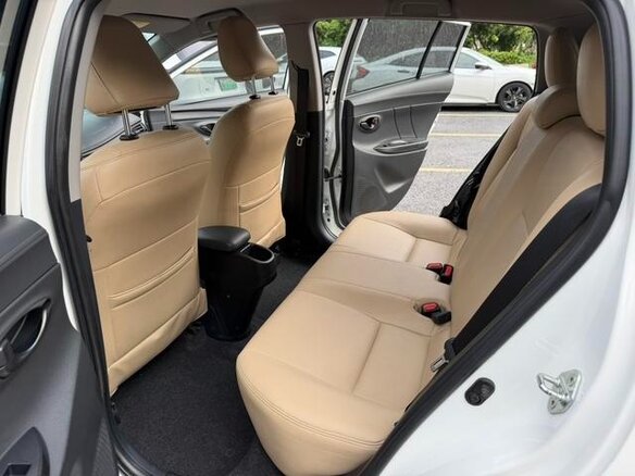 2021 Toyota Yaris L XP150 Рестайлинг, белый - вид 13