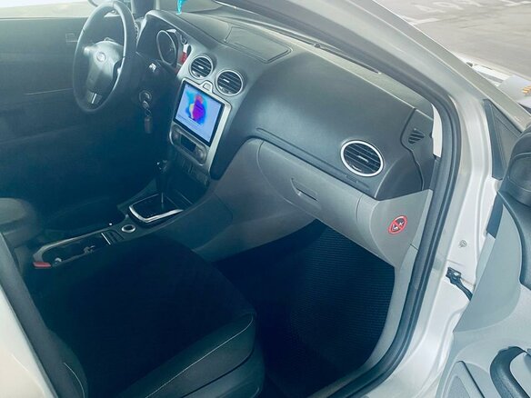 2011 Ford Focus II Рестайлинг, серебристый, 550000 рублей - вид 7