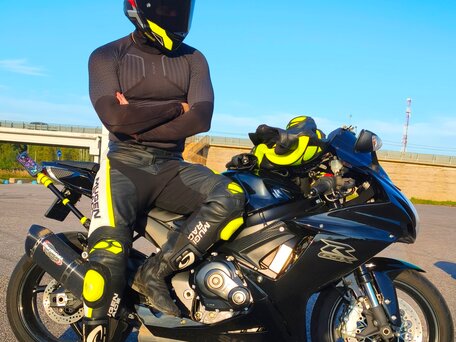 2019 Suzuki GSX-R 600, чёрный, 999999 рублей, вид 1