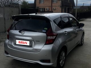 2017 Nissan Note II Рестайлинг, серебристый, 930000 рублей, вид 5