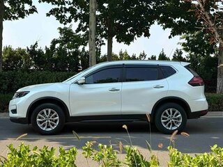 2022 Nissan X-Trail III Рестайлинг, белый, 1890002 рублей, вид 4