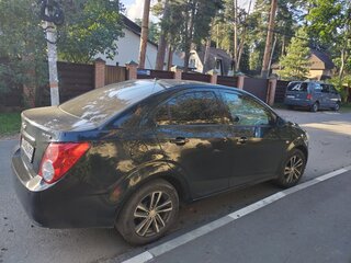 2013 Chevrolet Aveo II, чёрный, 680000 рублей, вид 2