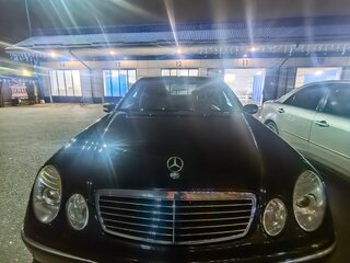 2003 Mercedes-Benz E-Класс 500 III (W211, S211), чёрный, 1450000 рублей, вид 1