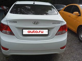 2013 Hyundai Solaris I, белый, 980000 рублей, вид 4