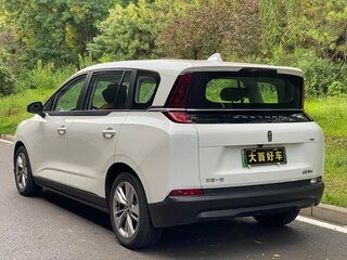 2023 FAW Bestune NAT 54.4 kWh, белый, 1500678 рублей, вид 4