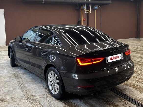 2014 Audi A3 III (8V), коричневый, 1725000 рублей - вид 6