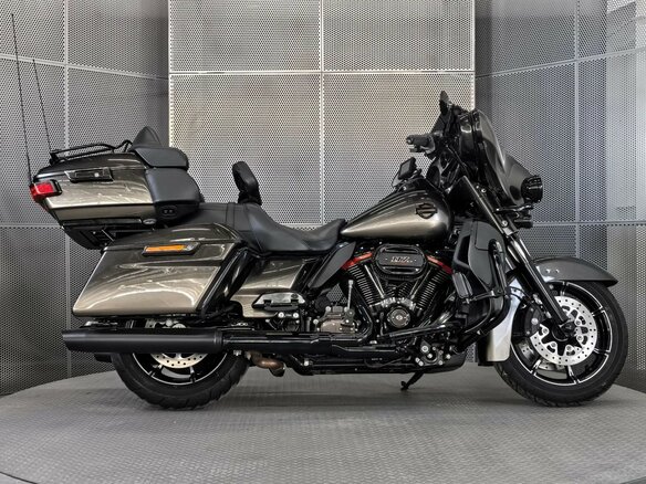 2018 Harley-Davidson Electra Glide, серый, 2229000 рублей