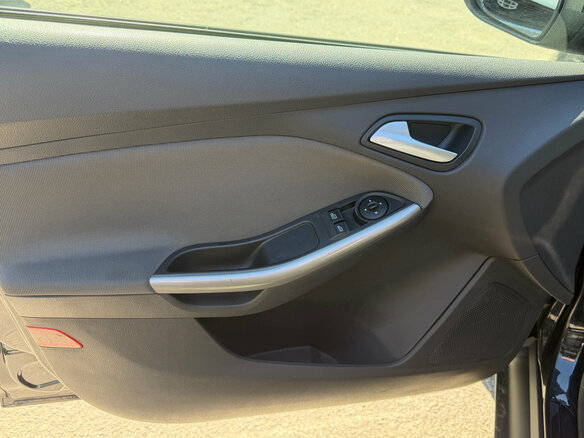 2014 Ford Focus III, чёрный - вид 15