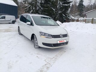 2018 Volkswagen Sharan II Рестайлинг, белый, 2200000 рублей, вид 4
