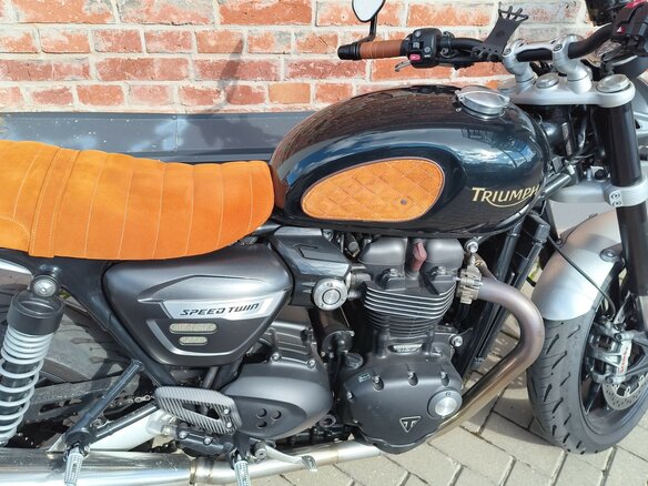 2022 Triumph Speed Twin, оранжевый, 900000 рублей - вид 5
