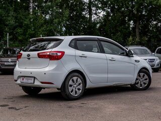 2015 Kia Rio 6-speed III, белый, 744000 рублей, вид 2