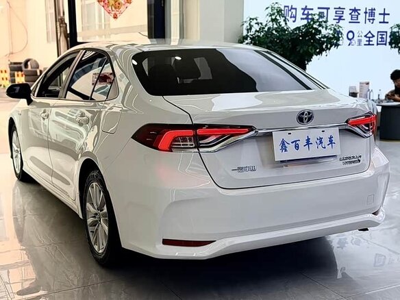 2023 Toyota Corolla XII (E210), белый, 1755000 рублей - вид 8