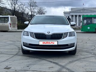 2017 Skoda Octavia III (A7) Рестайлинг, белый, 1950000 рублей, вид 2