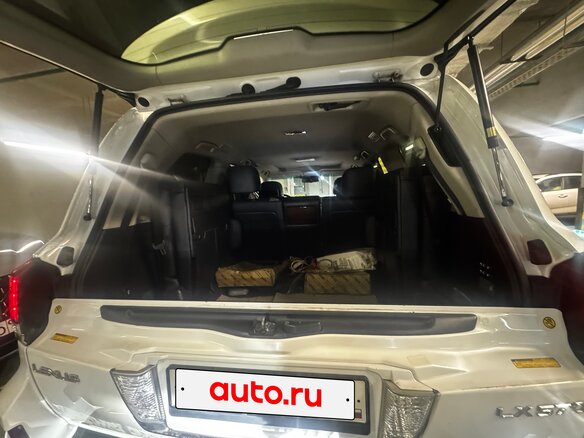 2012 Lexus LX 570 III Рестайлинг, серебристый, 6500000 рублей - вид 21