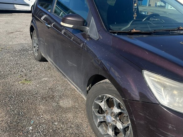 2009 Ford Focus II Рестайлинг, фиолетовый, 255000 рублей - вид 1