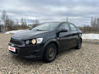 2014 Chevrolet Aveo II, чёрный, 650000 рублей, вид 1